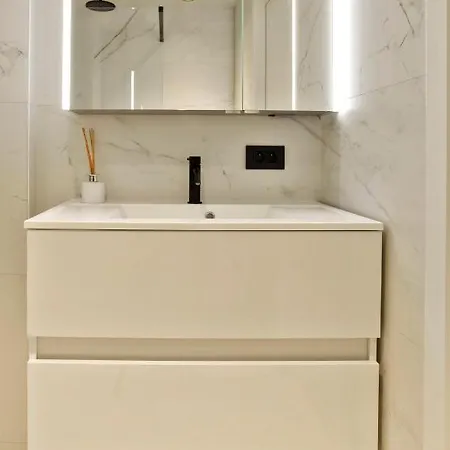 Apartman Trendy En Modern Ostendia